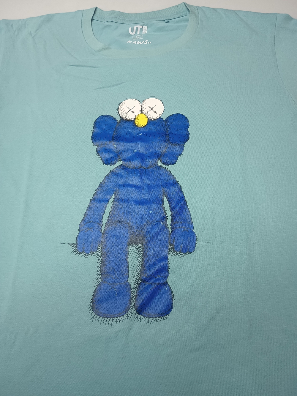 KAWS Uniqlo UT Sesame Street Blue BFF Cookie Monster Graphic T Shirt Size XL